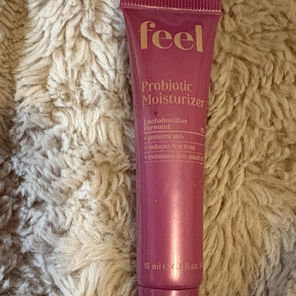 Feel Probiotic Moisturizer - Pink - Picture 3 of 3